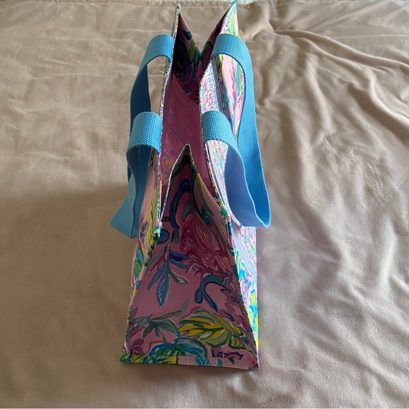 Lilly Pulitzer Market Shopper - Picture 3 of 3